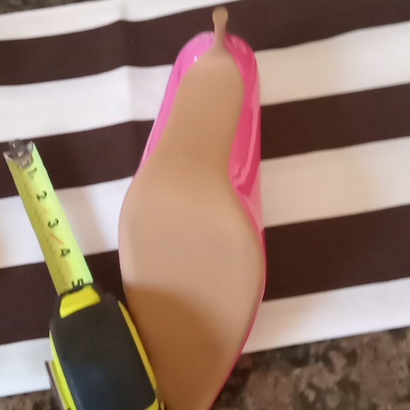 Shoes - Picture 8 of 9